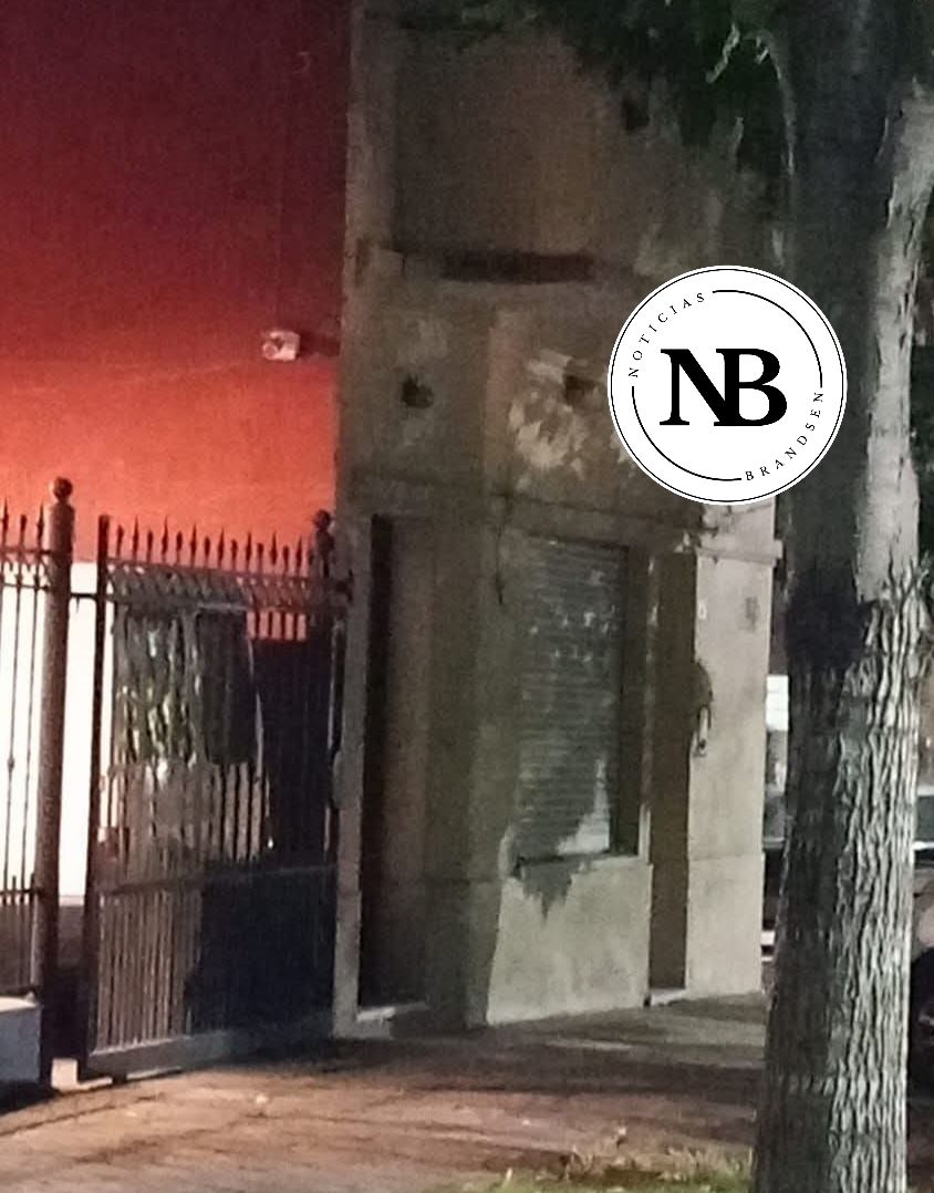 LE ROBARON EL CELULAR EN EL BARRIO LAS ACACIAS Y EL GPS LO UBICA EN&nbsp;QUILMES