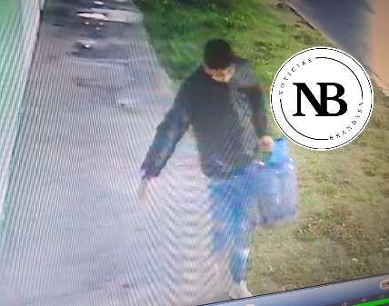 ROBÓ UNA GARRAFA Y QUEDÓ FILMADO