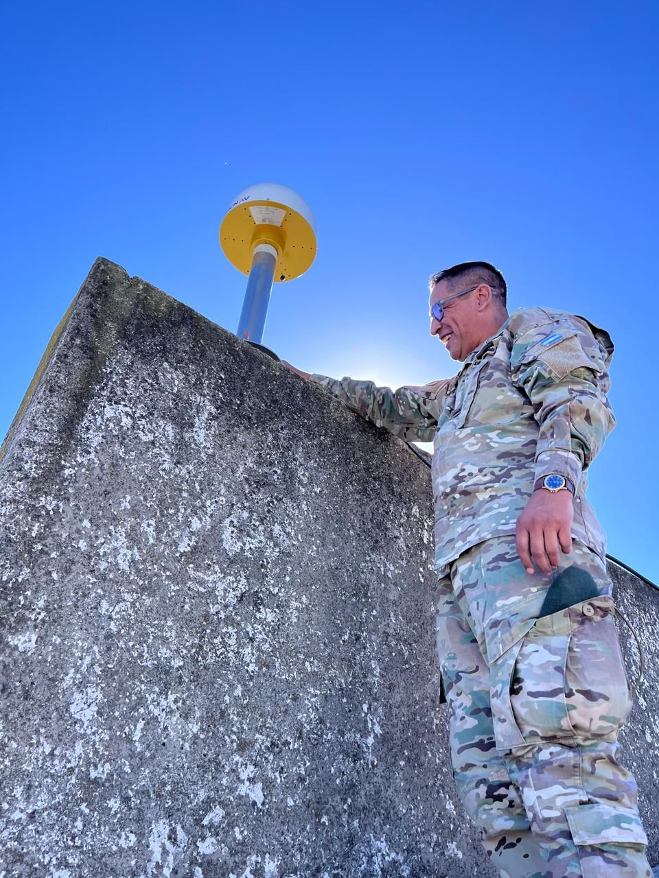 SE LLEVÓ A CABO LA INSTALACIÓN DE UNA ANTENA GPS DE LA RED&nbsp;RAMSAC