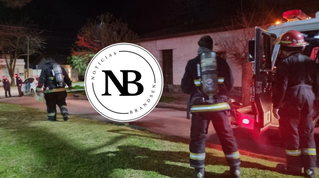 LA SIRENA SONÓ POR INCENDIO DE RAMAS EN UNA VIVIENDA