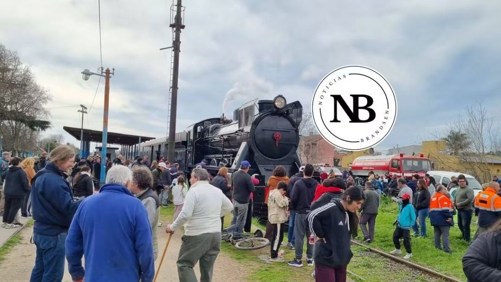 VUELVE LA LOCOMOTORA A VAPOR A BRANDSEN PERO ES POSIBLE QUE NO SE DETENGA Y POR ESO, PIDEN PRECAUCIÓN A QUIENES SE ACERQUEN A LAS&nbsp;VÍAS