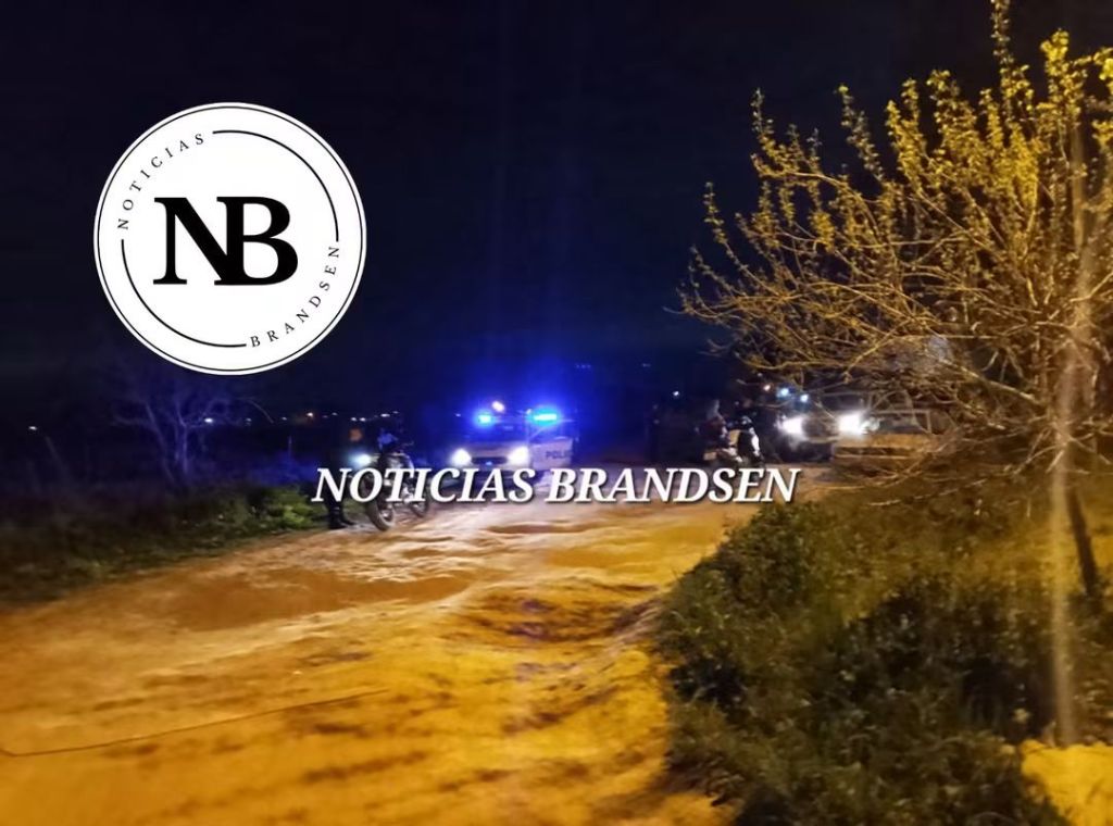 CONFLICTO ENTRE VECINOS Y POLICIAS EN LAS MANDARINAS