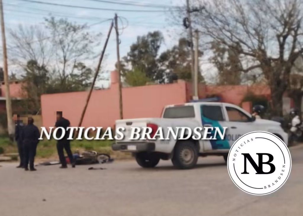 ACCIDENTE ENTRE UNA CAMIONETA Y UNA MOTO
