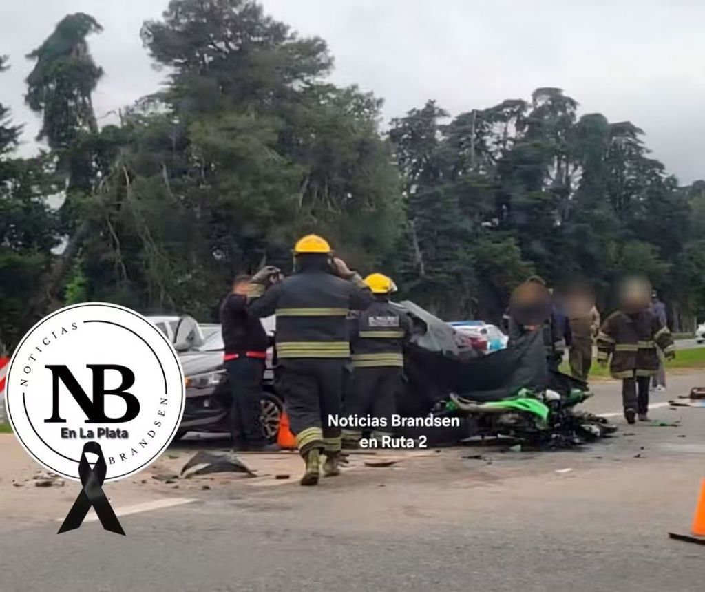 TRAGEDIA EN RUTA 2: DOS PERSONAS MURIERON EN UN CHOQUE ENTRE UN AUTO Y UNA&nbsp;MOTO
