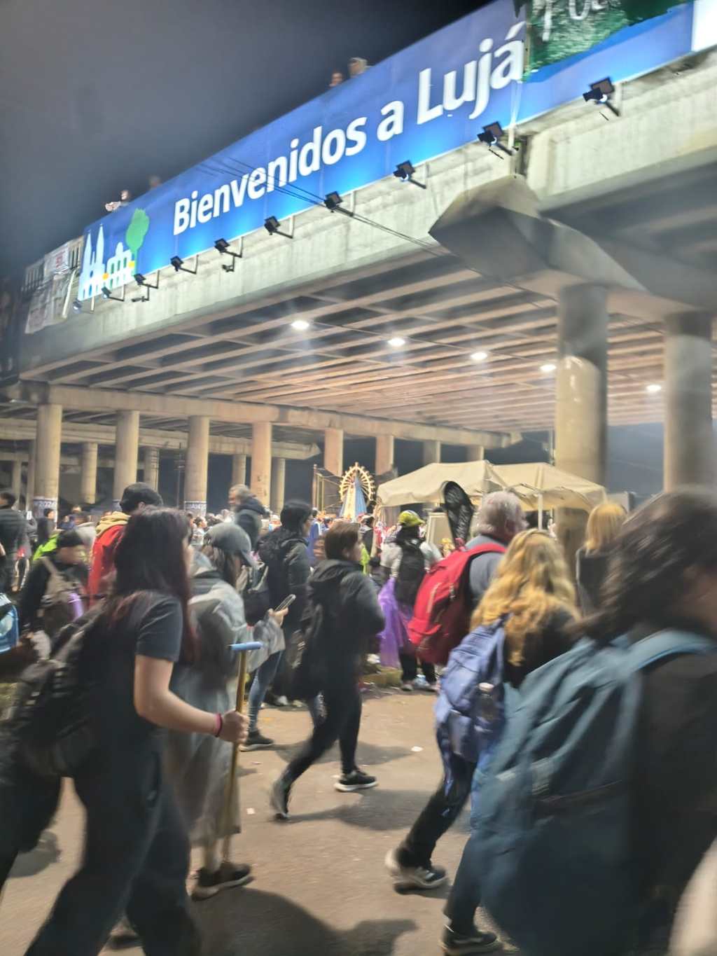 LOS PEREGRINOS LLEGAN A LUJÁN